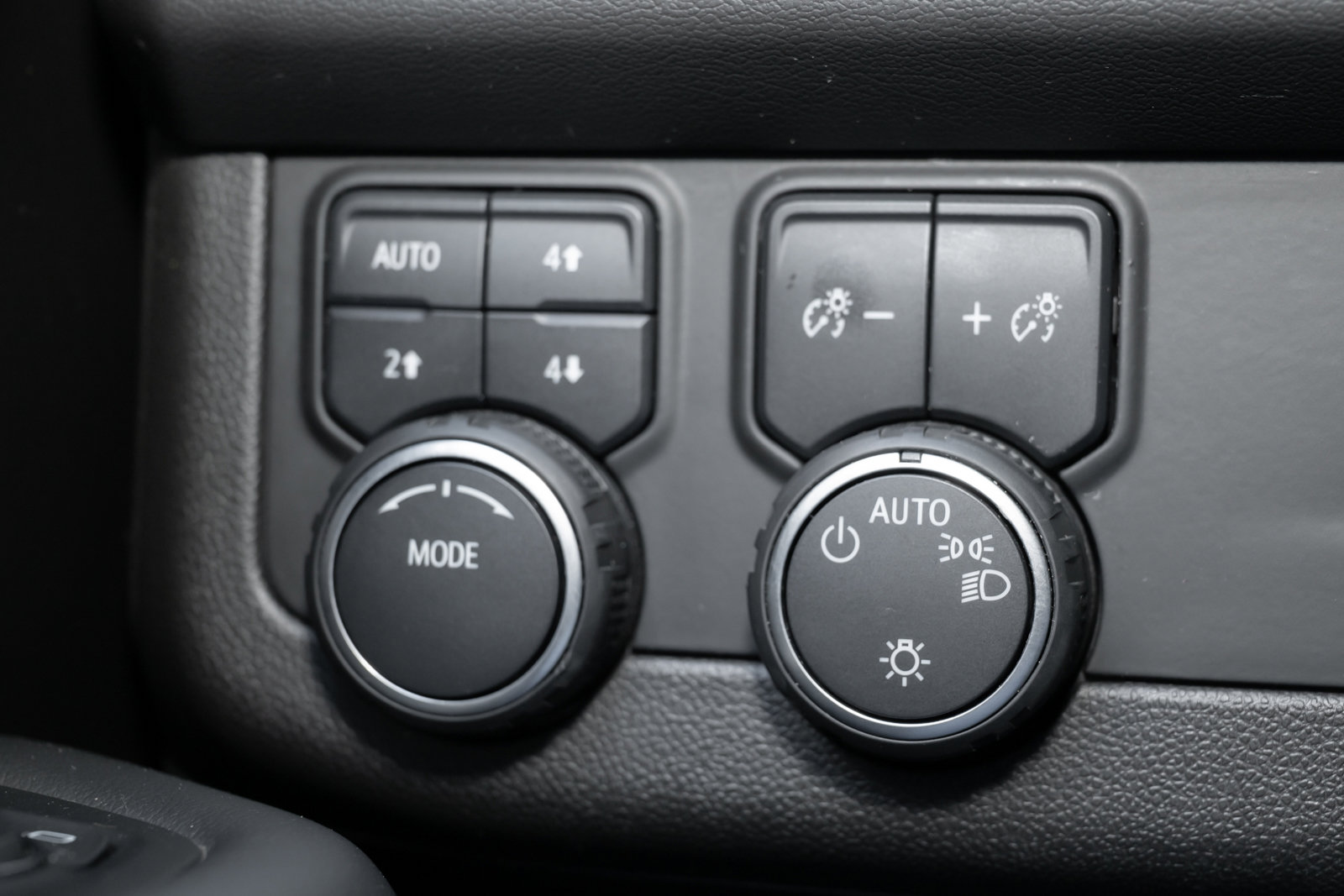 Used 2021 Chevrolet Tahoe Premier image 31