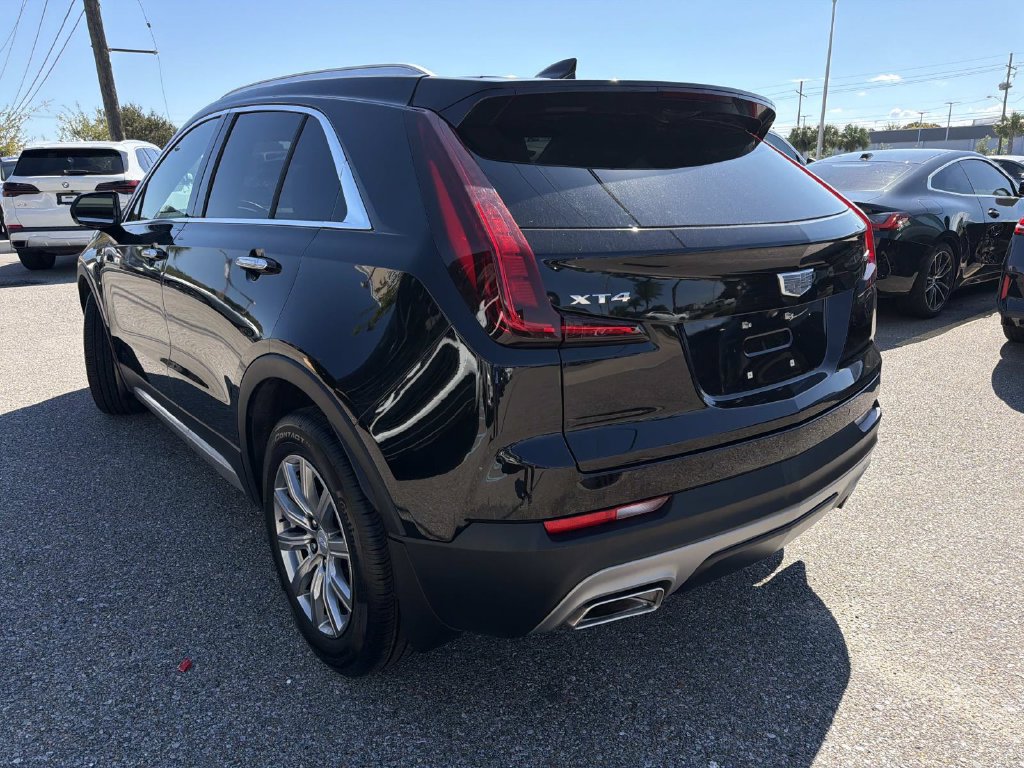 Used 2020 Cadillac XT4 Premium Luxury FWD image 5