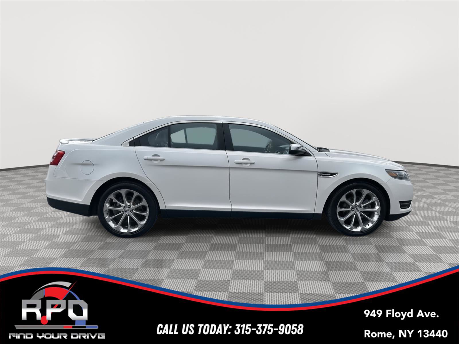 Used 2018 Ford Taurus Limited AWD/4WD image 6
