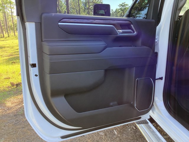 New 2025 GMC Sierra 2500 SLT w/ SLT Premium Package image 17