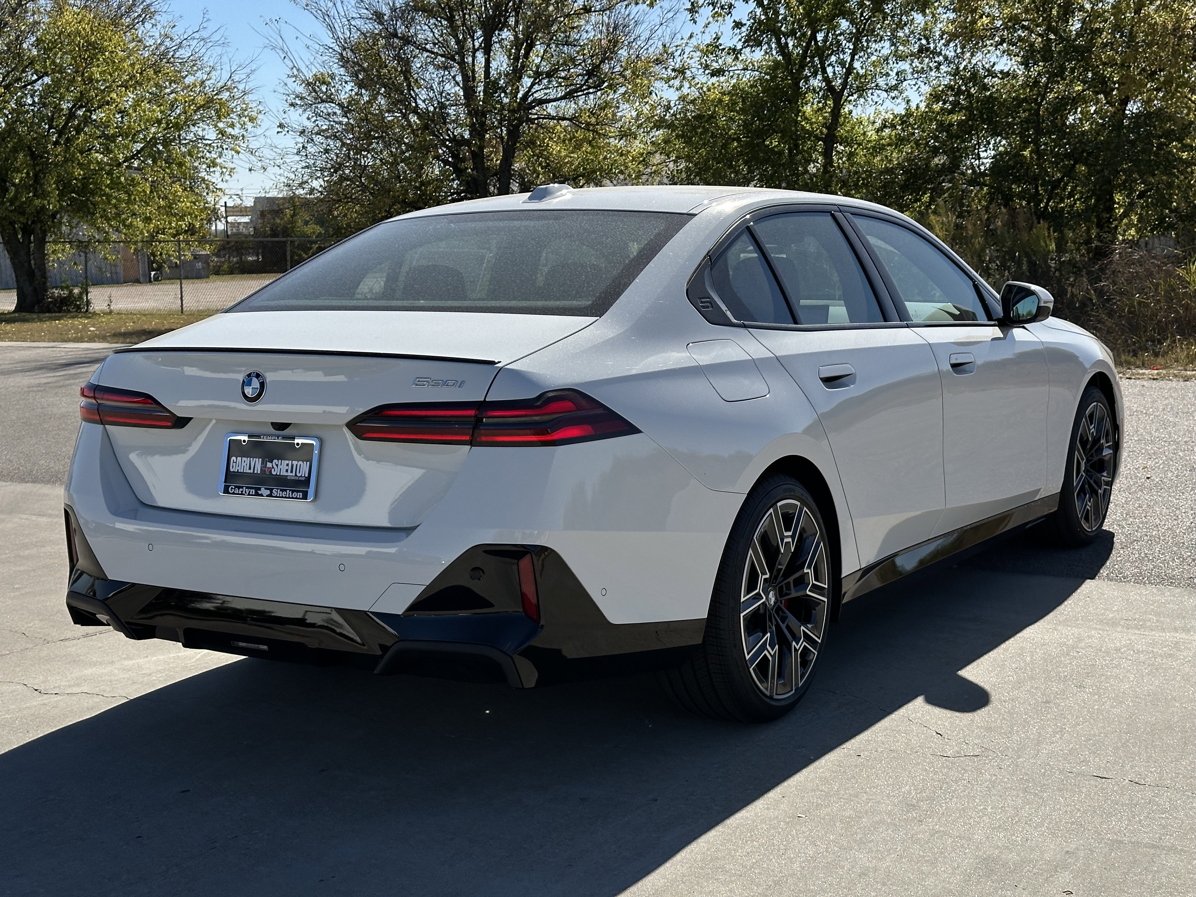 New 2026 BMW 530i w/ M Sport Package RWD image 8