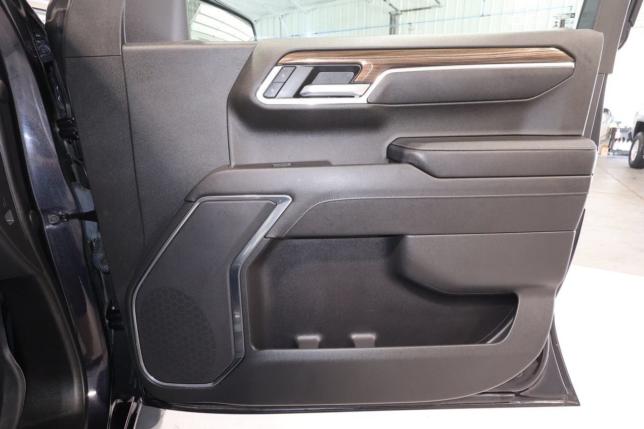Certified 2023 Chevrolet Silverado 1500 LT Trail Boss w/ LPO, Dark Essentials Package AWD/4WD image 19