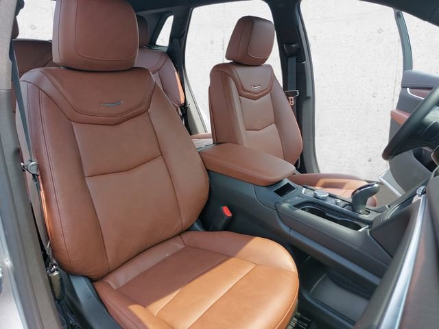 Used 2025 Cadillac XT5 Premium Luxury w/ LPO, Floor Liner Package image 10