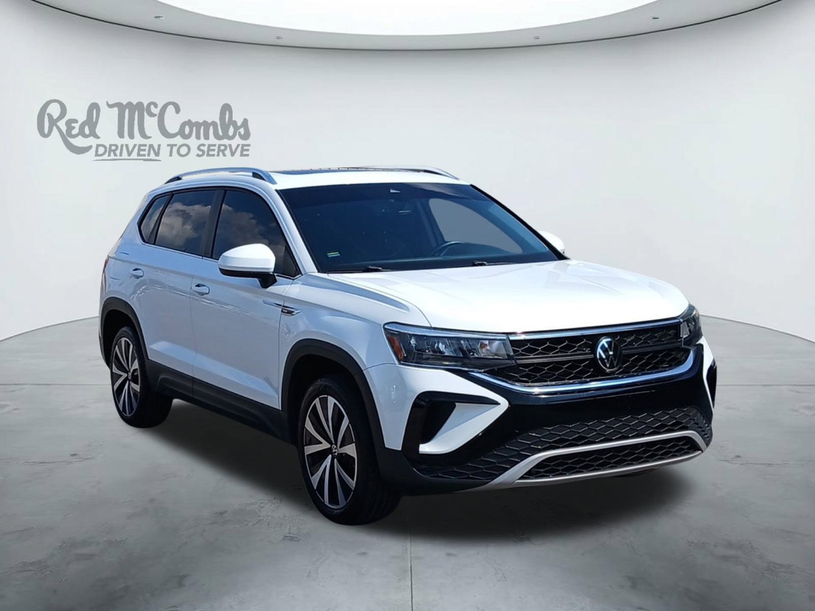 Used 2023 Volkswagen Taos SE w/ Panoramic Sunroof Package image 7