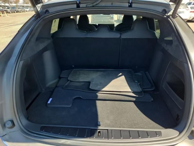 Used 2022 Tesla Model X Plaid image 12