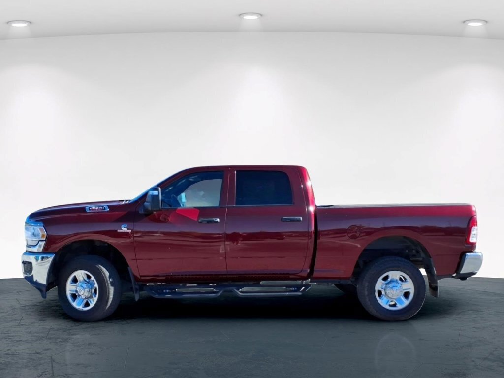 Used 2024 RAM 2500 Tradesman w/ Chrome Appearance Group AWD/4WD image 14