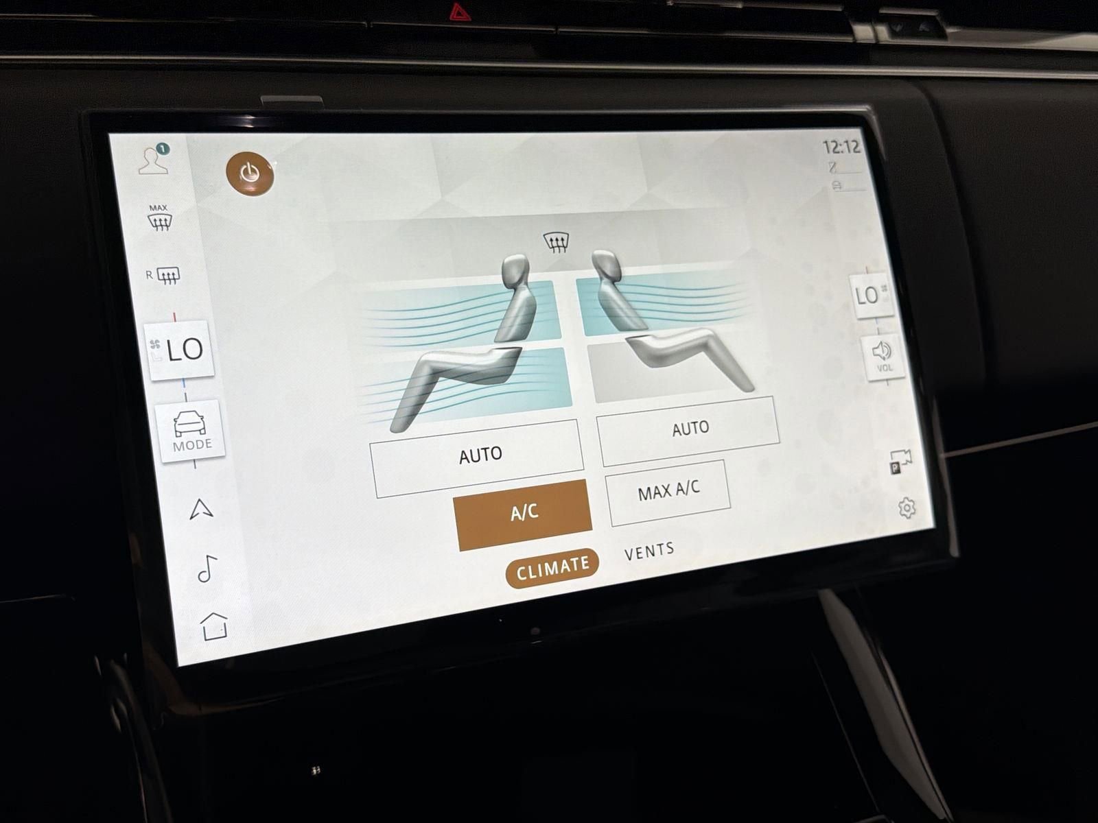 New 2026 Land Rover Range Rover Sport SE image 15