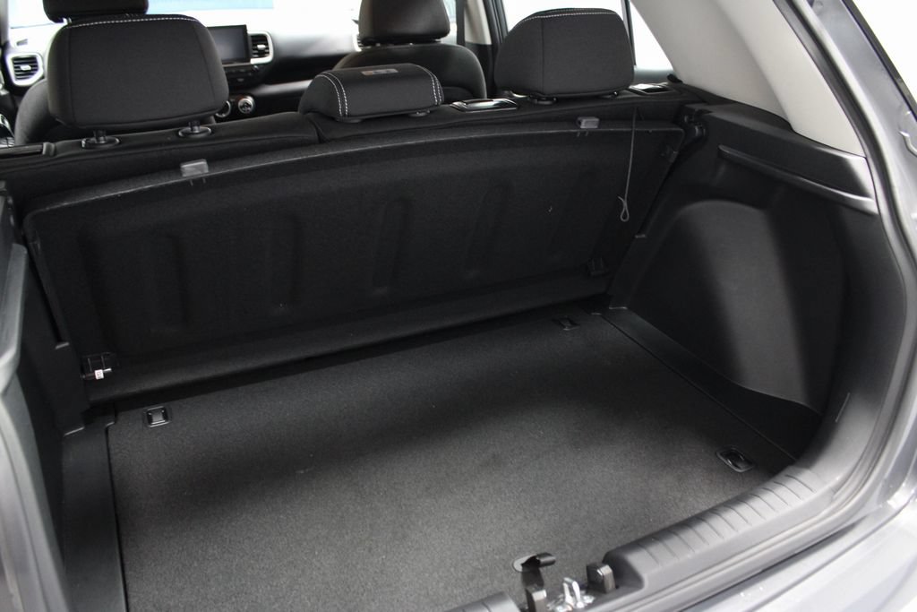 Certified 2024 Hyundai Venue SEL FWD image 15