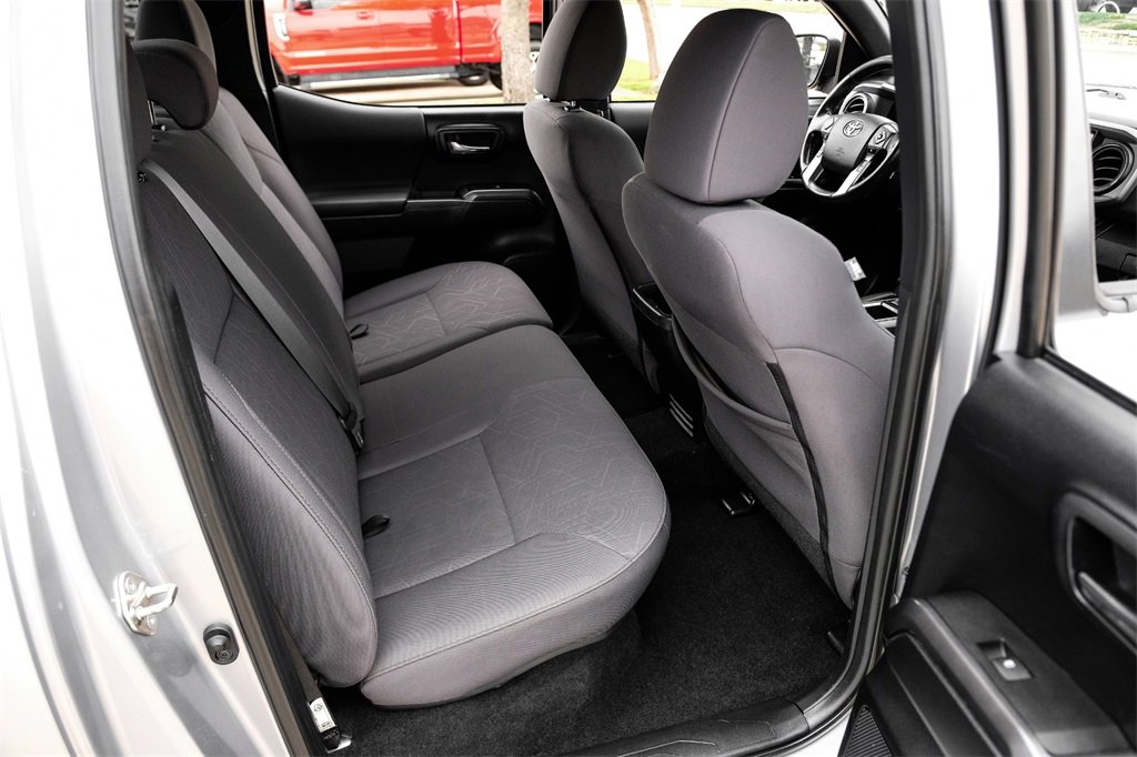 Used 2019 Toyota Tacoma TRD Off-Road image 34