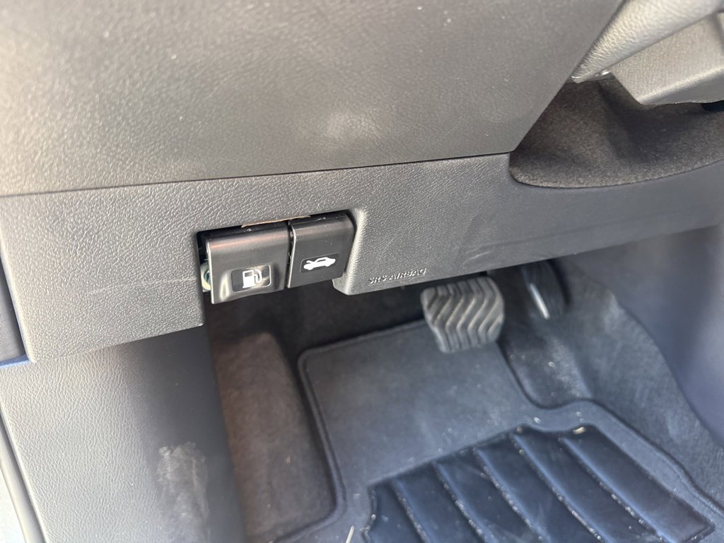 Used 2024 Nissan Kicks S image 16