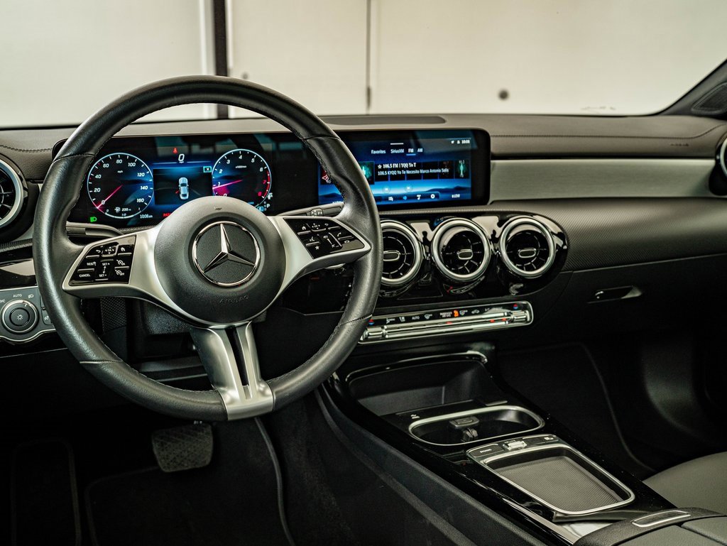 Certified 2025 Mercedes-Benz CLA 250 4MATIC image 4