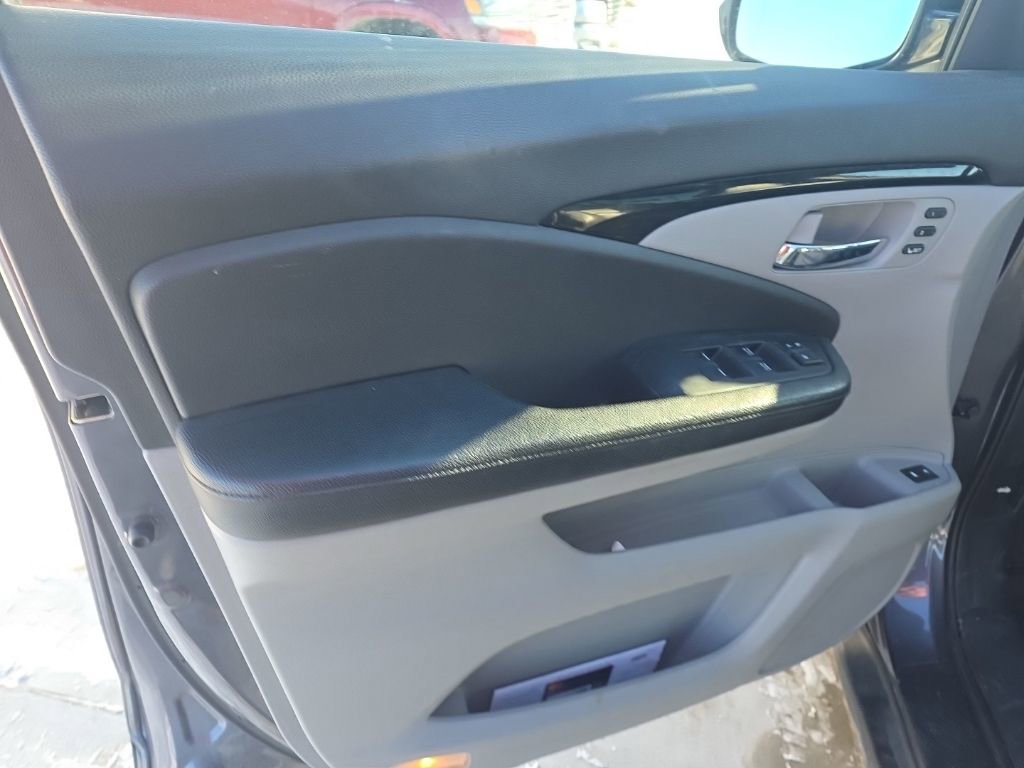 Used 2016 Honda Pilot Touring image 41