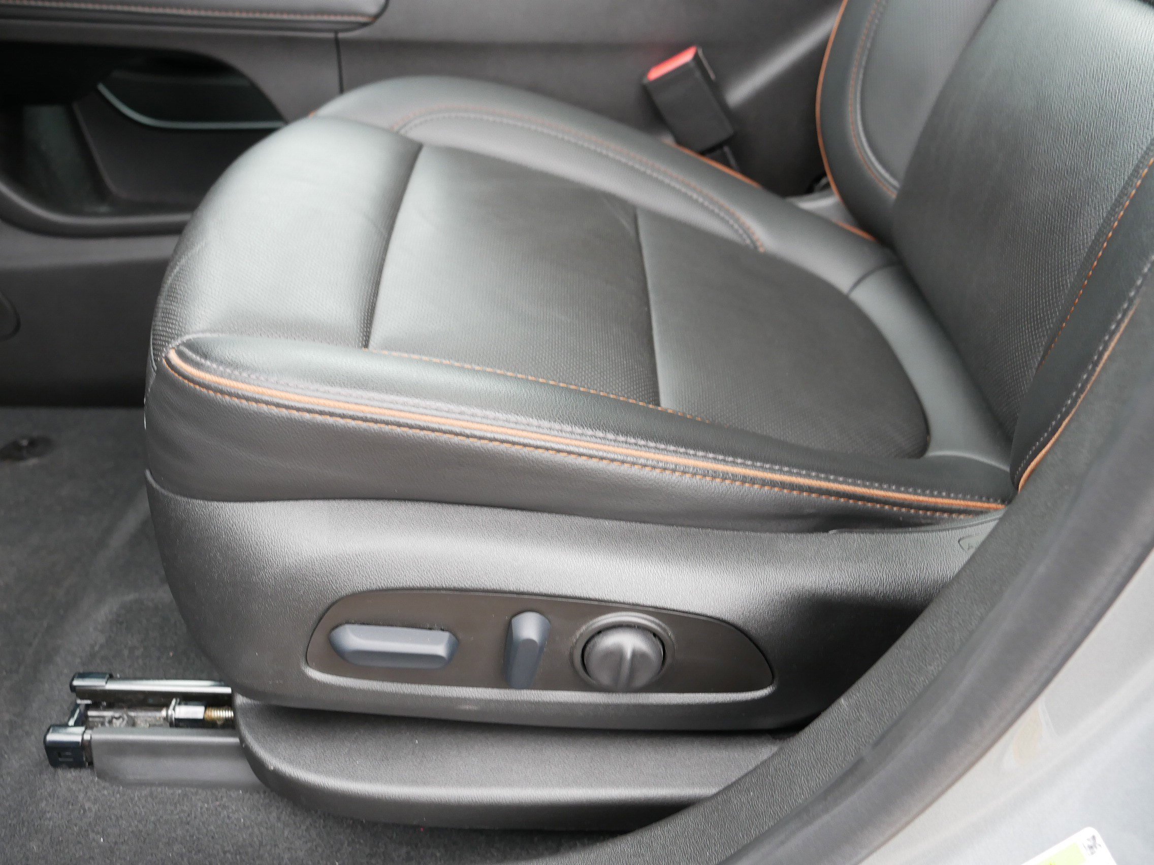 Certified 2023 GMC Acadia AT4 w/ Technology Package image 20