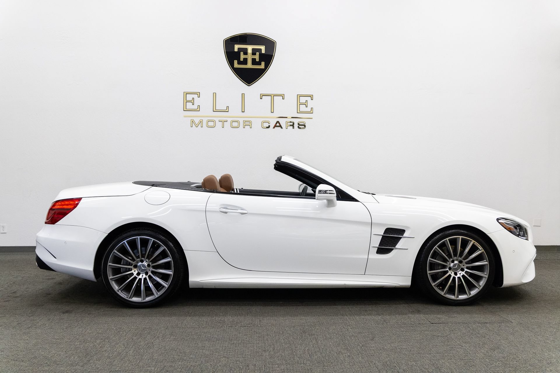 Used 2017 Mercedes-Benz SL 450 image 9
