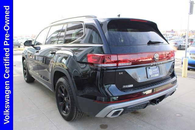 Used 2025 Volkswagen Atlas Peak Edition SE AWD/4WD image 4