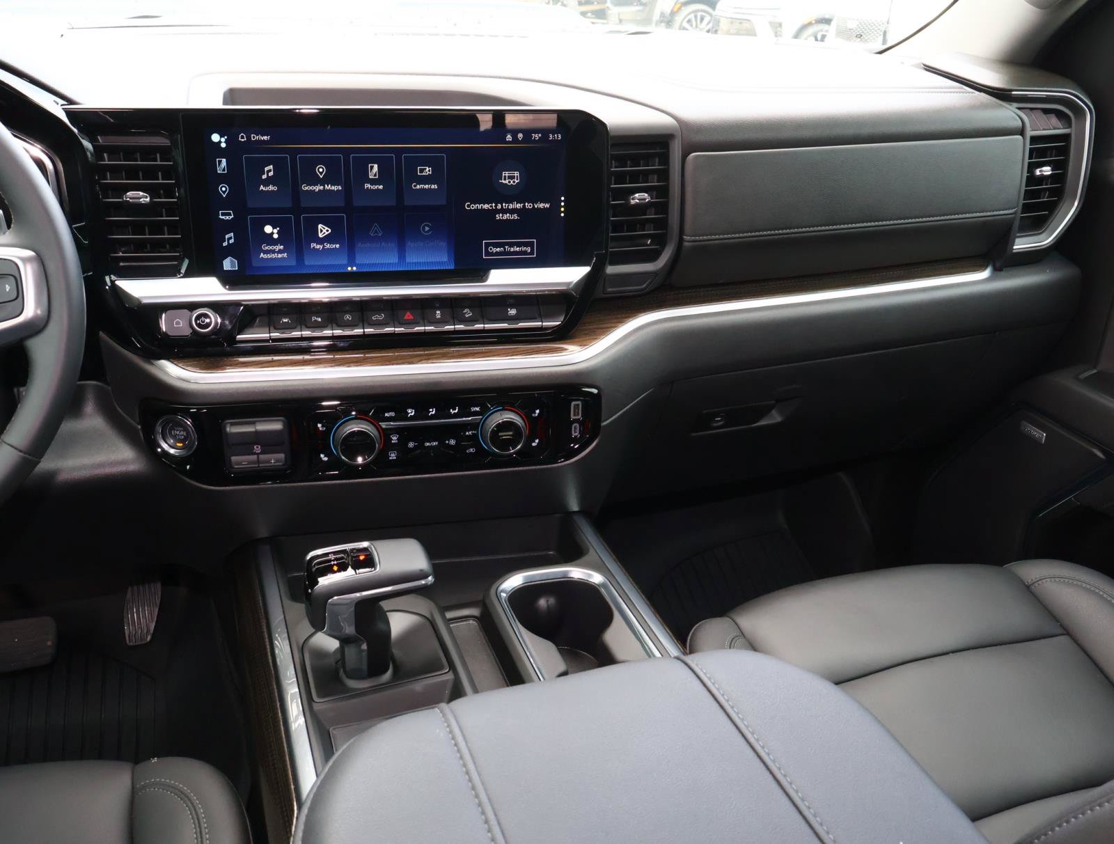 Used 2025 Chevrolet Silverado 1500 LT Trail Boss w/ LT Trail Boss Premium Package AWD/4WD image 12