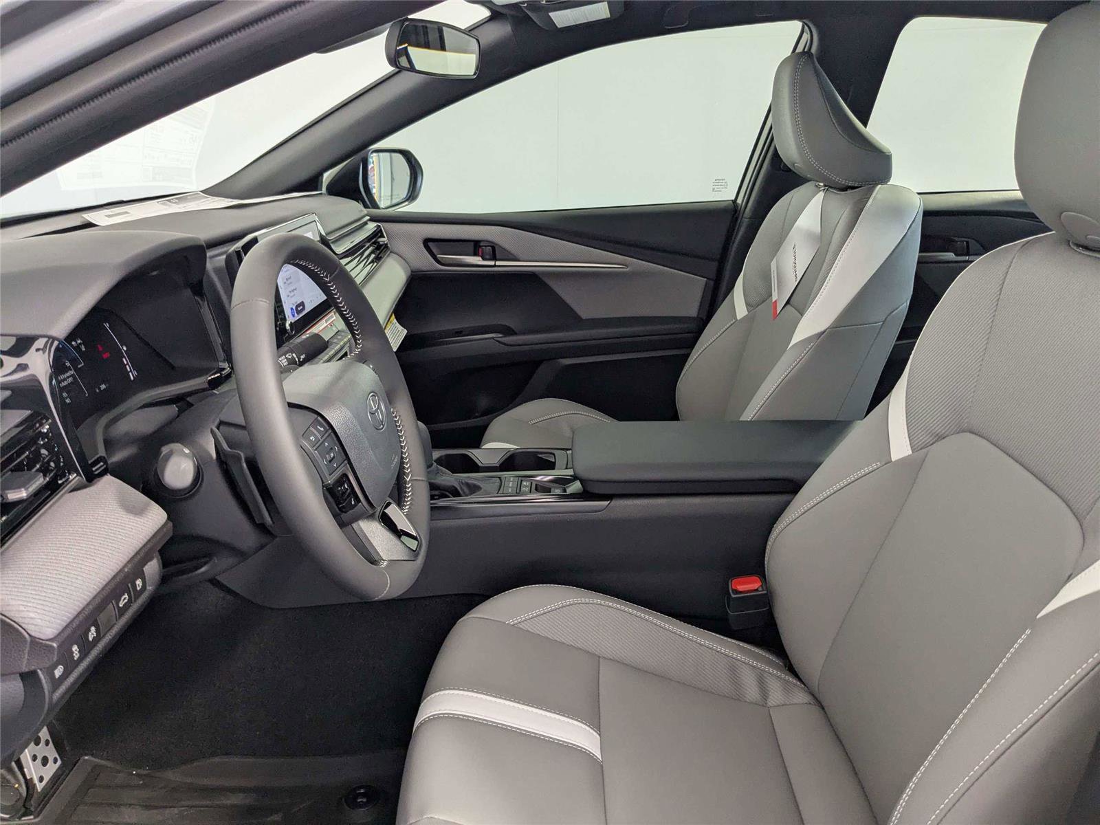 New 2026 Toyota Camry SE FWD image 8