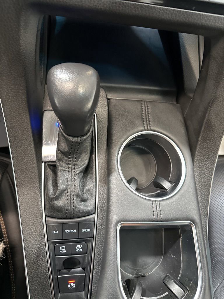 Used 2022 Toyota Avalon XSE image 26