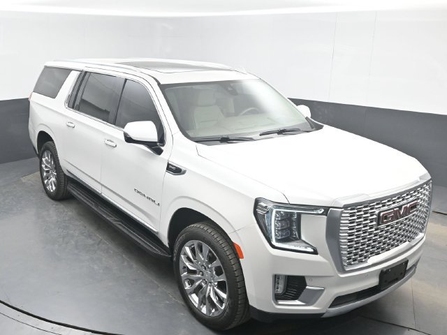 Used 2021 GMC Yukon XL Denali AWD/4WD image 39