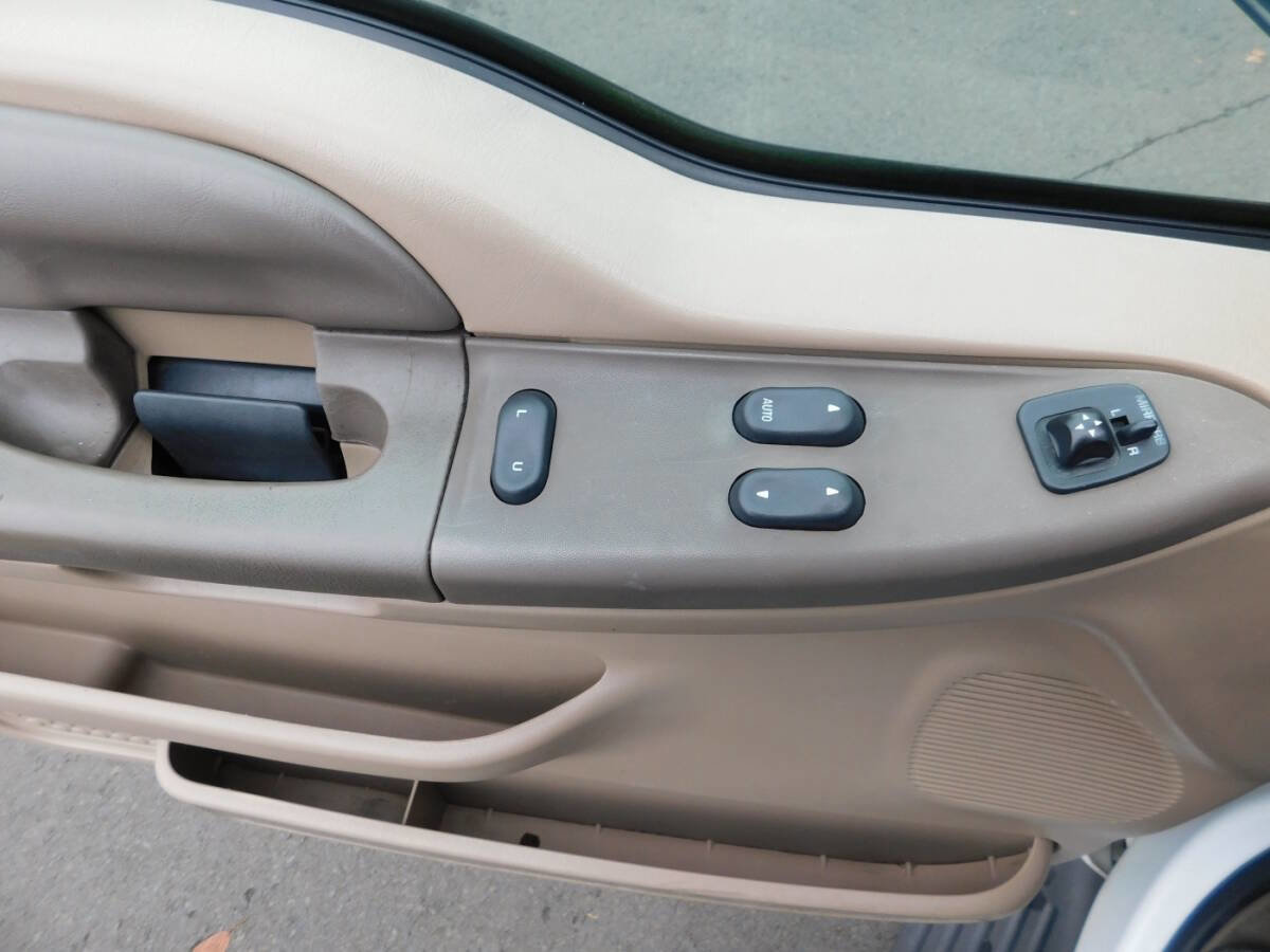 Used 1999 Ford F250 Lariat image 14