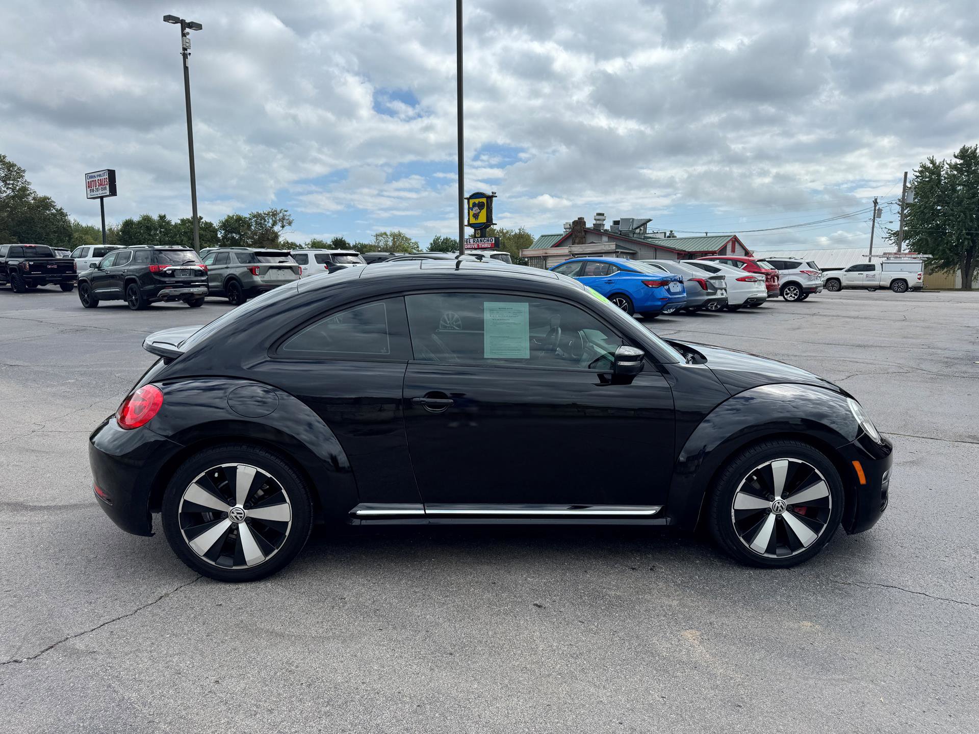 Used 2014 Volkswagen Beetle R-Line image 7