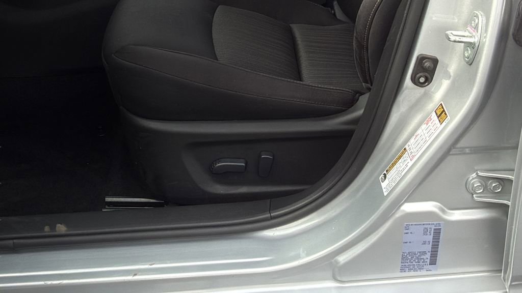 Used 2024 Nissan Altima 2.5 SV FWD image 10