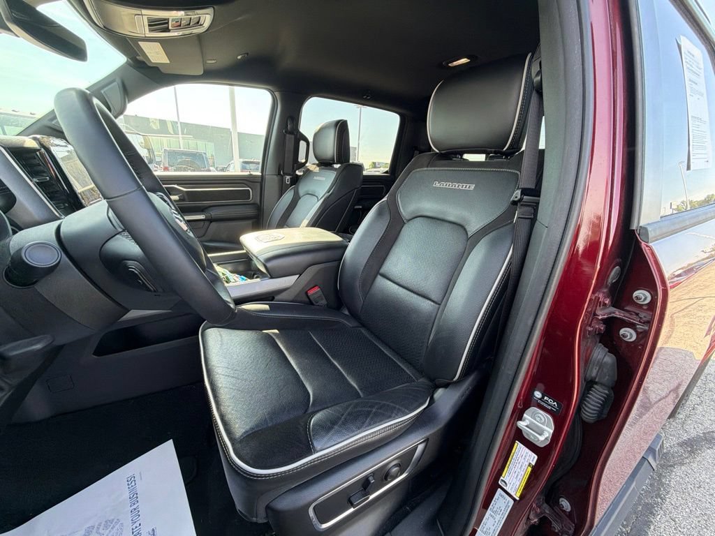 Used 2025 RAM 1500 Laramie w/ Sport Appearance Package AWD/4WD image 9