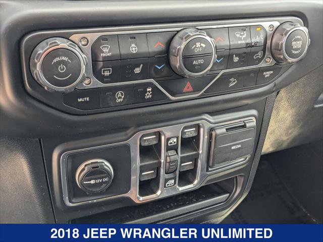 Used 2018 Jeep Wrangler Unlimited Sahara w/ Uconnect 4C Nav & Sound Group AWD/4WD image 17