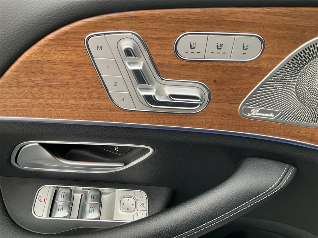 Used 2025 Mercedes-Benz GLS 450 4MATIC image 26