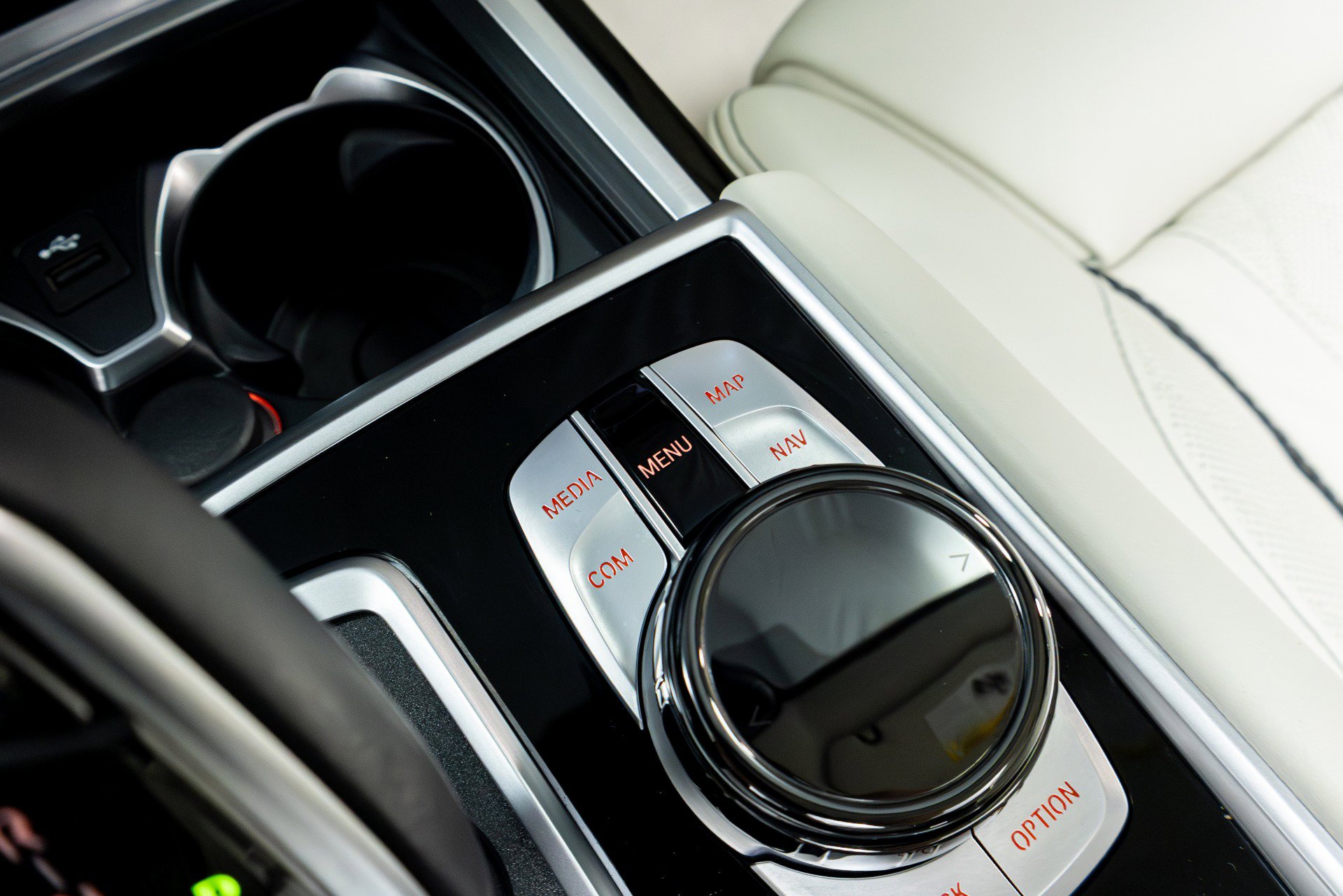 Used 2020 BMW ALPINA B7 xDrive w/ Interior Design Package image 75