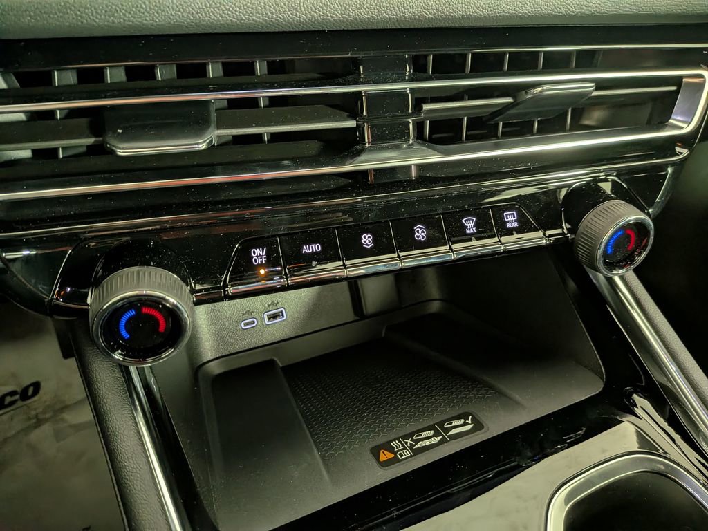 New 2026 Chevrolet Traverse Z71 w/ Driver Confidence Package image 28