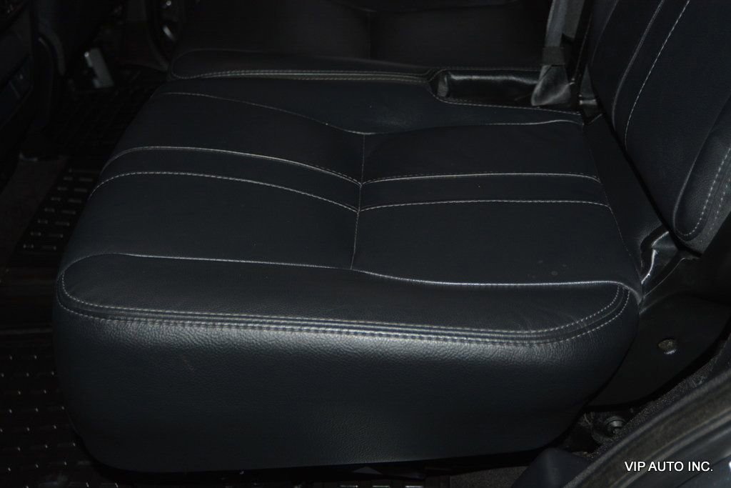 Used 2015 Land Rover LR4 HSE image 29