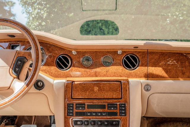 Used 2002 Rolls-Royce Silver Seraph RWD image 36