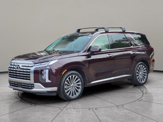 Used 2024 Hyundai Palisade Calligraphy AWD/4WD image 2