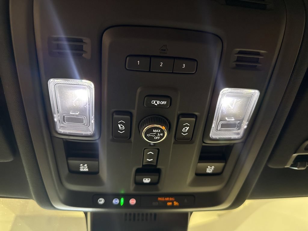Used 2024 GMC Yukon Denali Ultimate AWD/4WD image 37