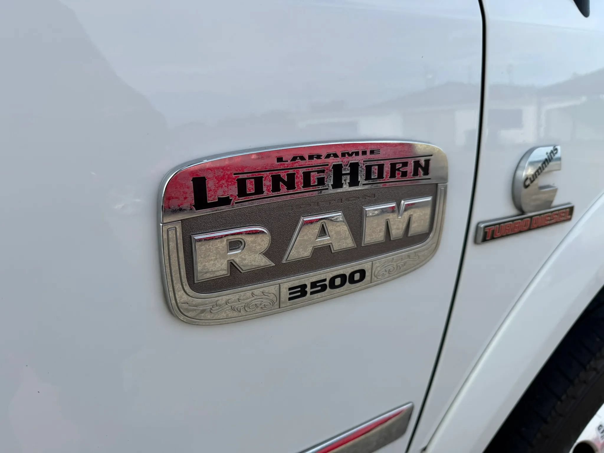 Used 2015 RAM 3500 Laramie Longhorn AWD/4WD image 9