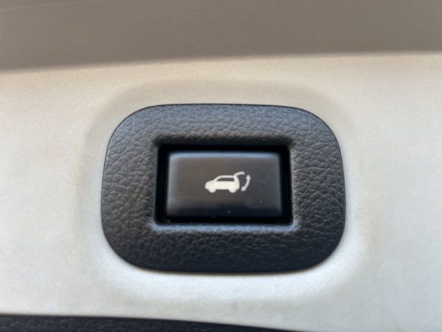 Used 2014 Nissan Rogue SV w/ SV Premium Package image 26