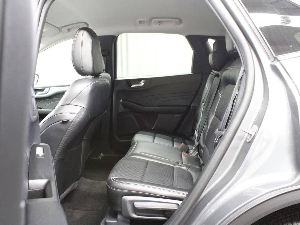 Used 2025 Ford Escape Platinum AWD/4WD image 16