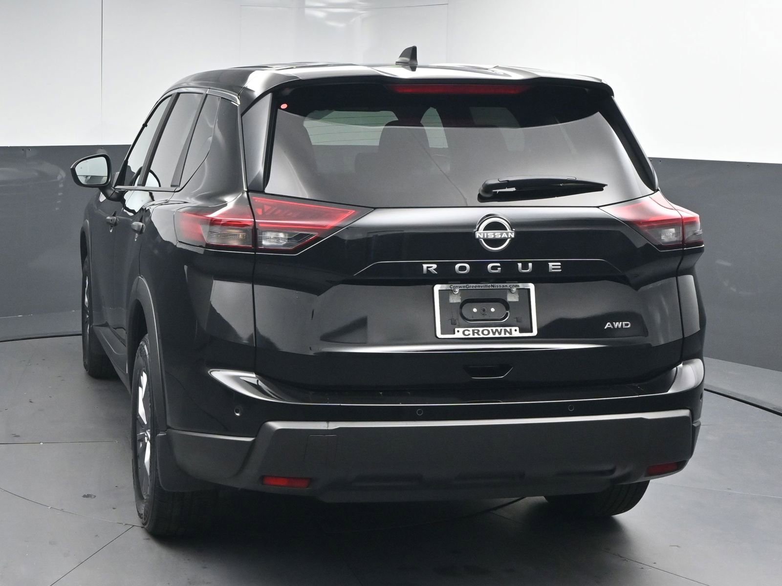 Used 2025 Nissan Rogue S image 6