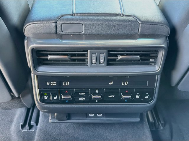 Used 2023 Lexus LX 600 F Sport w/ Accessory Package (A2) AWD/4WD image 21