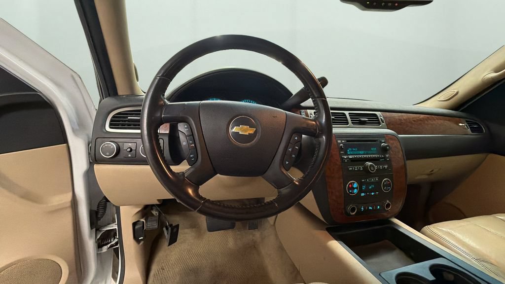 Used 2007 Chevrolet Tahoe LT w/ LT Preferred Equipment Group AWD/4WD image 12