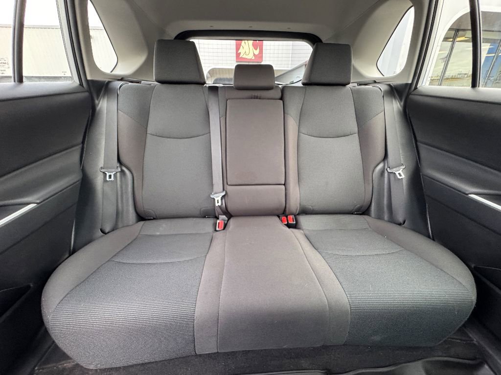 Used 2022 Toyota RAV4 LE image 9