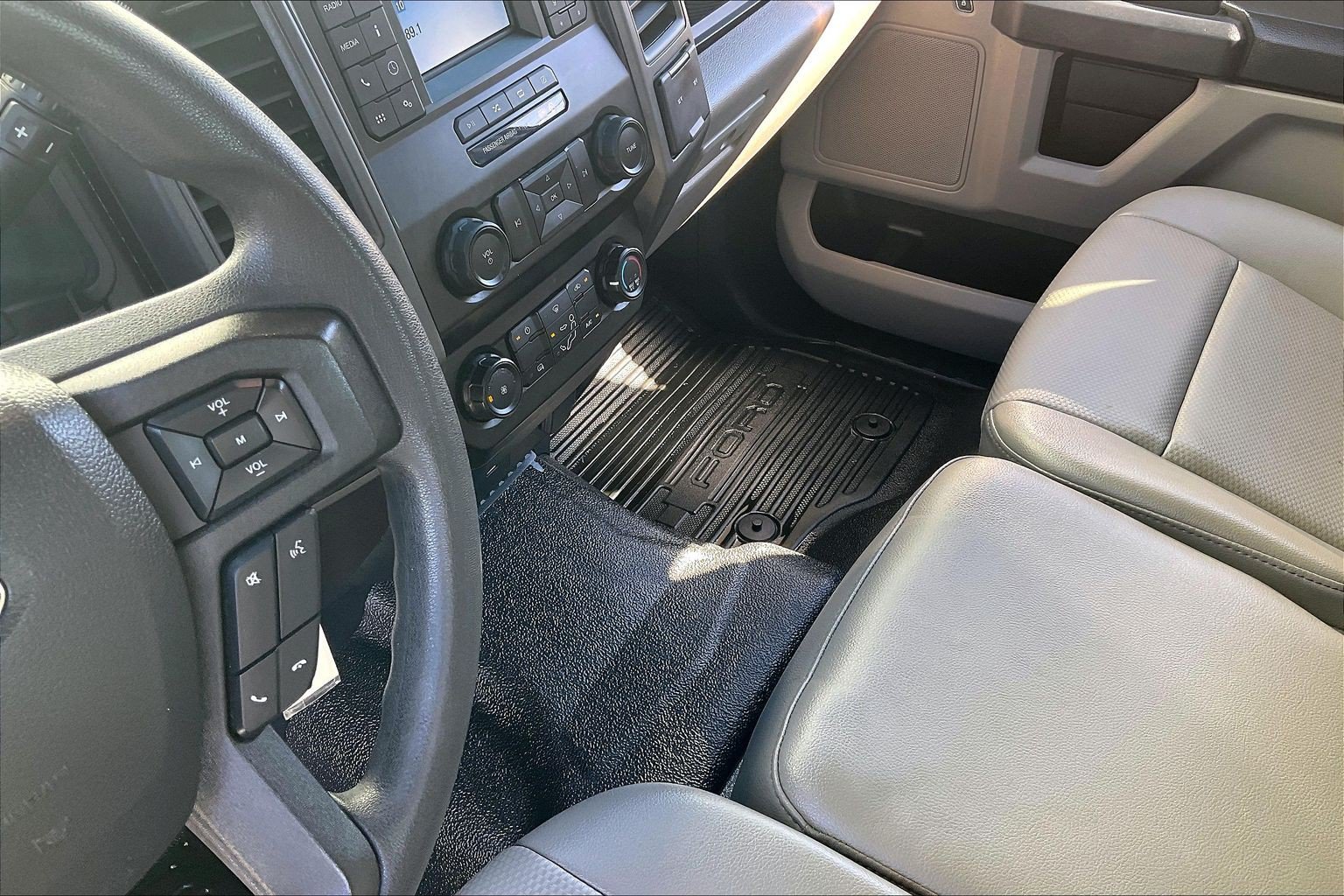 Used 2022 Ford F350 XL w/ Power Equipment Group RWD image 22