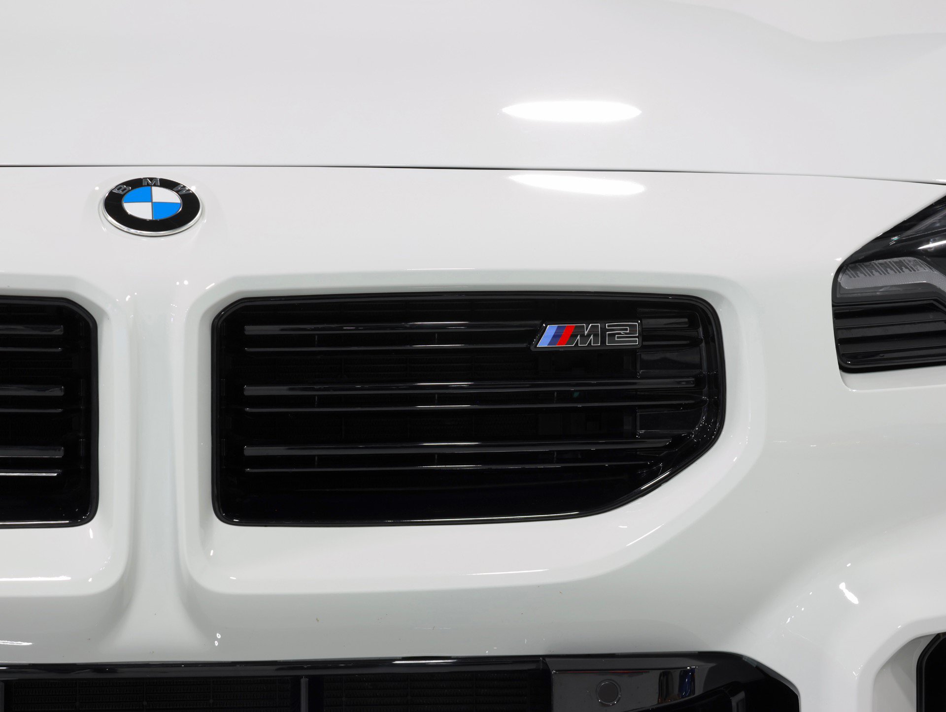 Used 2026 BMW M2 w/ Lighting Package RWD image 40