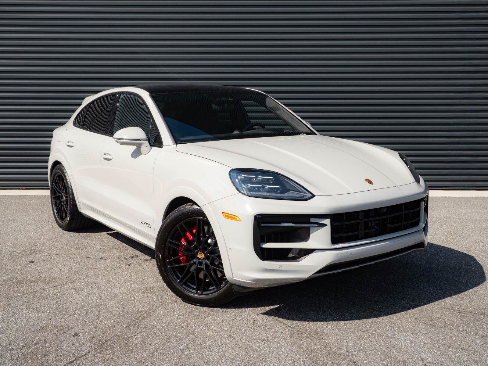 Certified 2026 Porsche Cayenne GTS AWD/4WD image 28