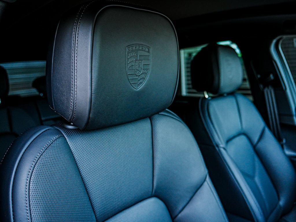 New 2026 Porsche Macan AWD/4WD image 30