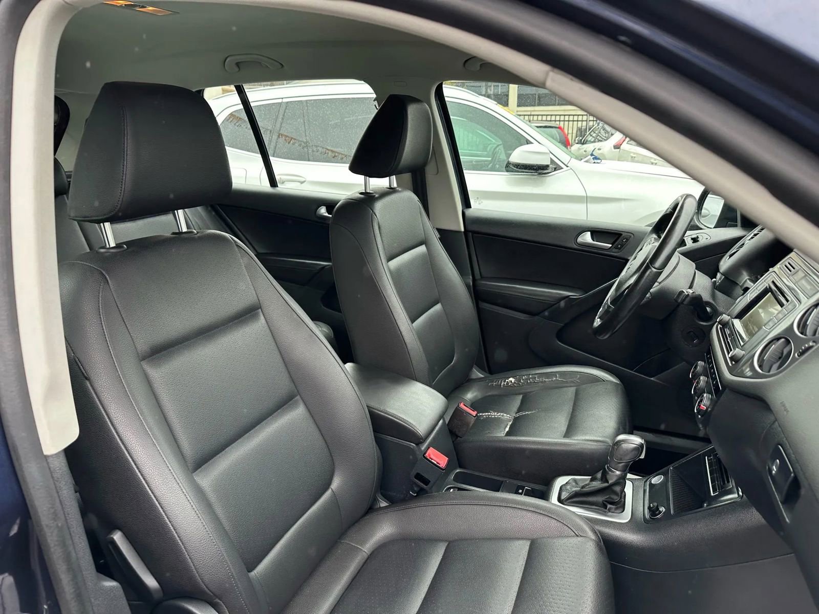 Used 2016 Volkswagen Tiguan S image 20