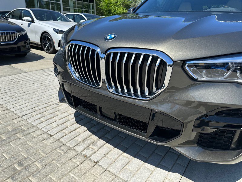 Certified 2022 BMW X5 xDrive40i w/ M Sport Package AWD/4WD image 16