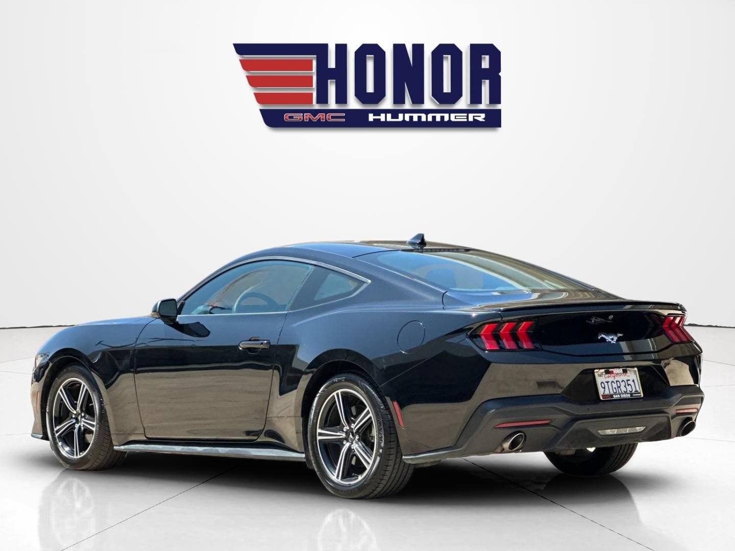 Used 2025 Ford Mustang Premium RWD image 6
