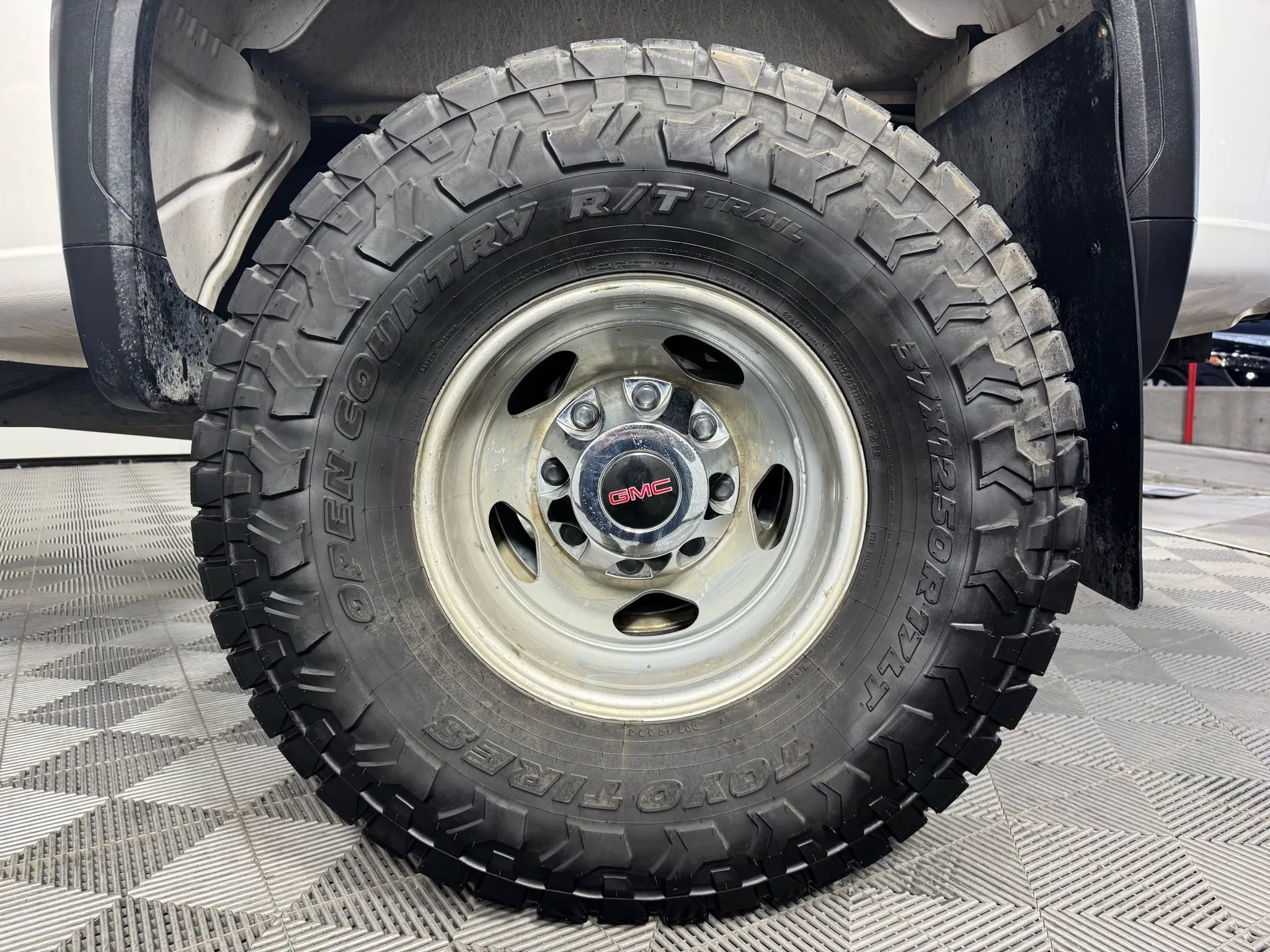 Used 2020 GMC Sierra 3500 Denali w/ Denali Ultimate Package image 48